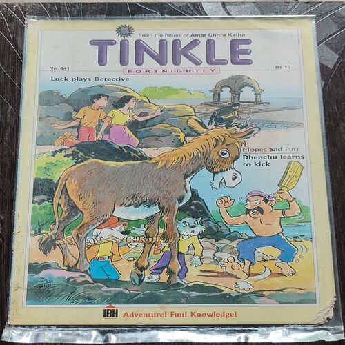 Tinkle Fortnightly No. 441 . ( LUCK PLAYS DETECTIVE & MOPE AND PURR DHENCHU LEARNS TO KICK ) ACK .