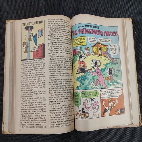 ( 12 In 1 Single Binding ) Chandamama Classics And Comics . Edition :- { 1. Chandamama ( Vol. 01 , No. 01 ) 20th October 1980.  2. Chandamama ( Vol. 01 , No. 02 ) 5th November 1980.  3. Chandamama ( Vol. 01 , No. 03 ) 20th November 1980. 4. Chandamama ( Vol. 01 , No. 04 ) 5th December 1980.  5. Chandamama ( Vol. 01 , No. 05 ) 20th December 1980 .  6. Chandamama ( Vol. 01 , No. 06 ) 5th January 1981.  7. Chandamama ( Vol. 01 , No. 07 ) 20th January 1981.  8. Chandamama ( Vol. 01 , No. 08 )5th February 1981 .  9. Chandamama ( Vol. 01 , No. 09 ) 20th February 1981 .  10.Chandamama ( Vol. 01 , No. 10 )5th March 1981.  11. Chandamama ( Vol. 01 , No. 11 ) 20th March 1981.  12. Chandamama ( Vol. 01 , No. 12 ) 5th April 1981 }.